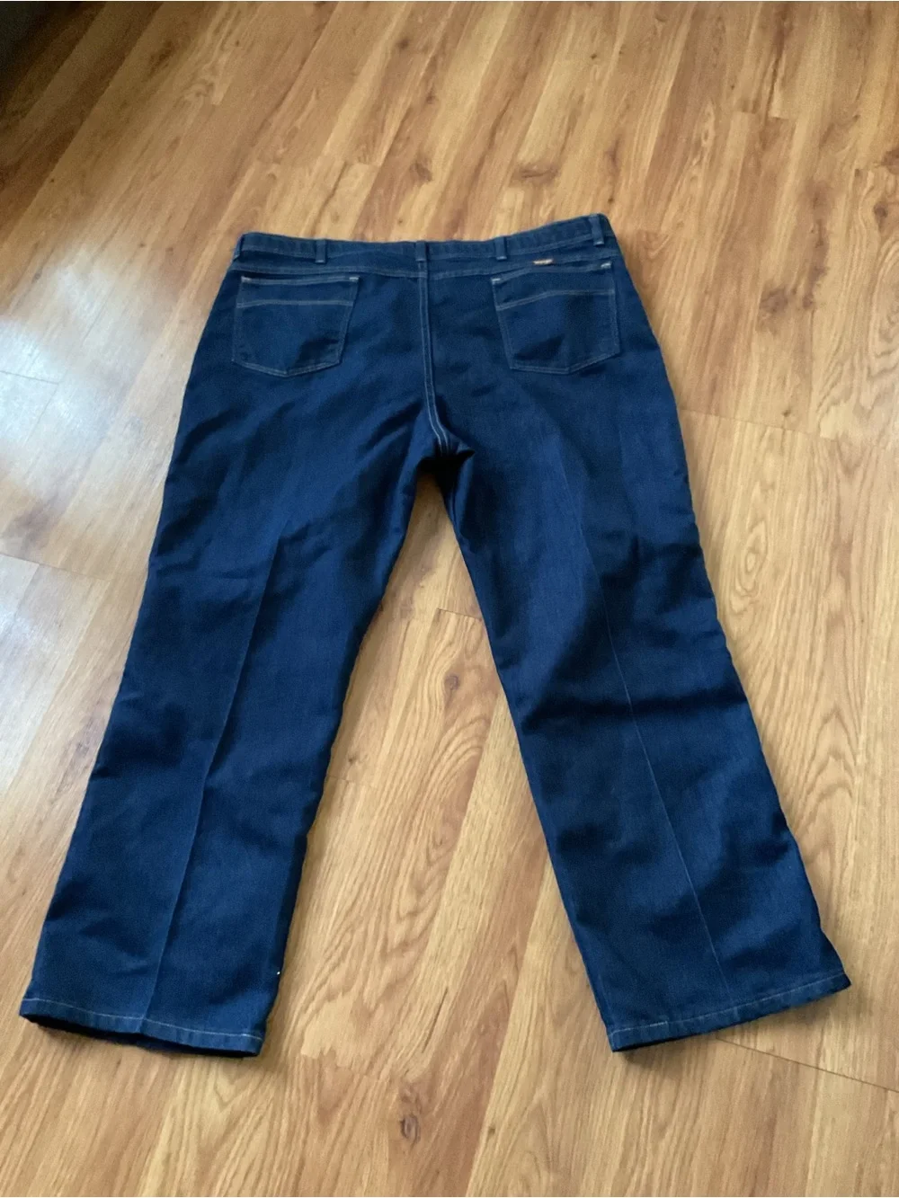 Men’s Vintage Wrangler Dark Wash Straight Jeans Size 44x30